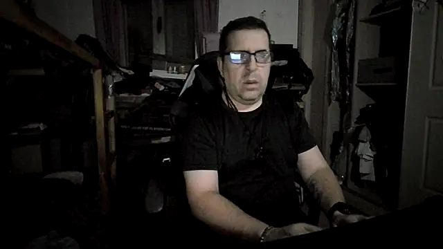 Snapshot of Usame_como_quieras chatting on 4, 12, 2025 Usame como quieras online show from 4, 12, 2025