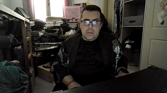 Snapshot of Usame_como_quieras chatting on 18, 12, 2025 Usame como quieras online show from 18, 12, 2025