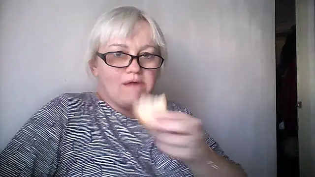 Snapshot of Mayya4321 chatting on 24, 9, 2025 Mayya4321 online show from 24, 9, 2025