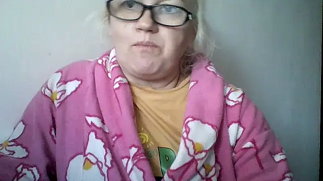 Snapshot of Mayya4321 chatting on 26, 10, 2025 Mayya4321 online show from 26, 10, 2025