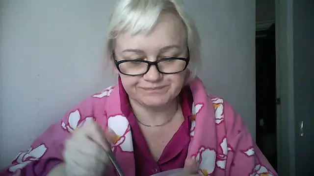 Snapshot of Mayya4321 chatting on 9, 11, 2025 Mayya4321 online show from 9, 11, 2025