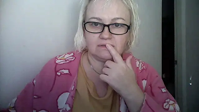 Snapshot of Mayya4321 chatting on 11, 11, 2025 Mayya4321 online show from 11, 11, 2025