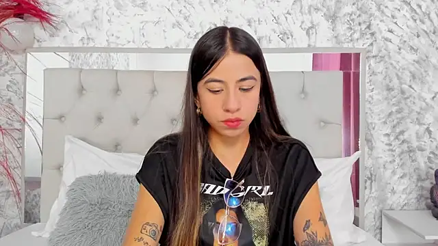 Snapshot of Ariana_greenblat chatting on 9, 2, 2026 Ariana greenblat online show from 9, 2, 2026