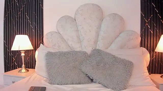 Ariana greenblat online show from 2, 4, 2026