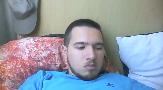 Drag Queen online show from 7, 3, 2025