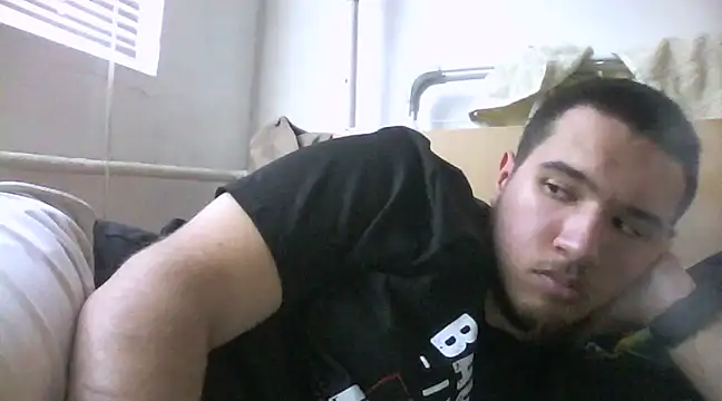 Drag Queen online show from 15, 3, 2025