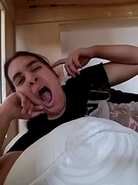 sexy lady2 online show from 19, 4, 2026