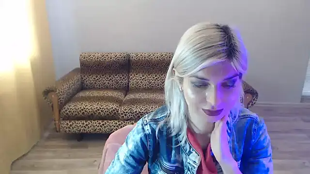 Snapshot of SexyBeatriice chatting on 31, 1, 2025 SexyBeatriice online show from 31, 1, 2025
