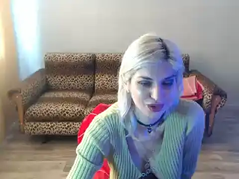 Snapshot of SexyBeatriice chatting on 8, 3, 2025 SexyBeatriice online show from 8, 3, 2025