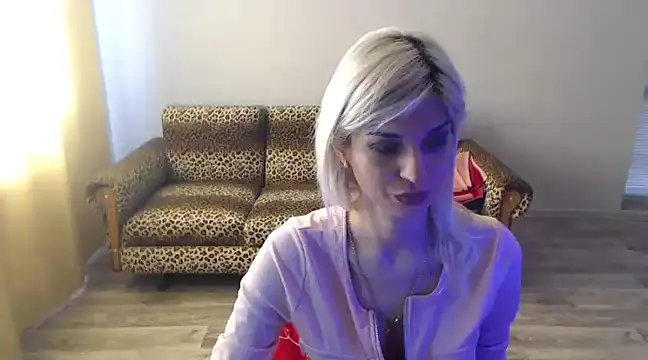 Snapshot of SexyBeatriice chatting on 14, 3, 2025 SexyBeatriice online show from 14, 3, 2025