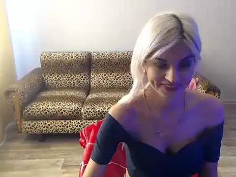 Snapshot of SexyBeatriice chatting on 24, 9, 2025 SexyBeatriice online show from 24, 9, 2025
