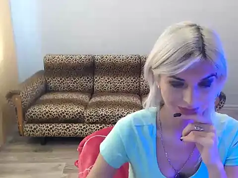 Snapshot of SexyBeatriice chatting on 27, 9, 2025 SexyBeatriice online show from 27, 9, 2025