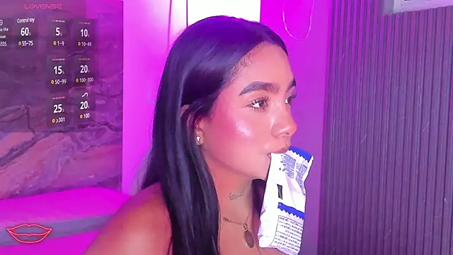 Estefy gomez09 online show from 19, 3, 2025