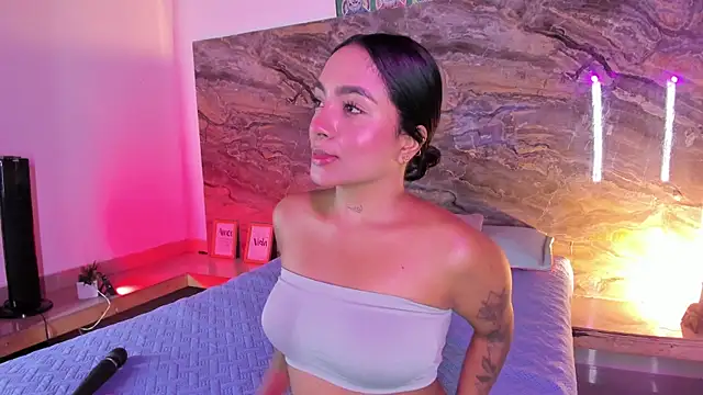 Snapshot of Estefy_gomez09 chatting on 29, 4, 2026 Estefy gomez09 online show from 29, 4, 2026