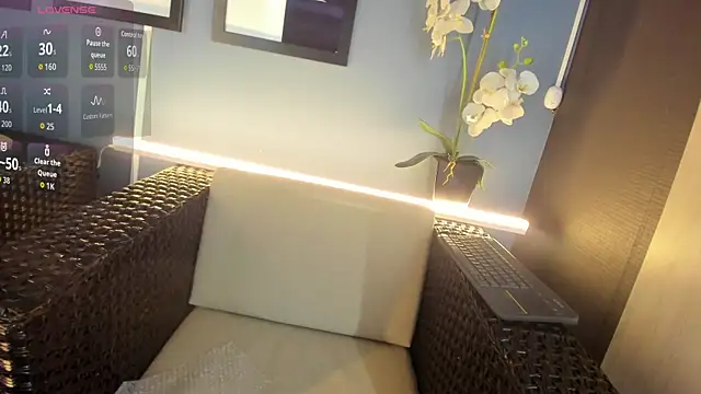 AliDiaz  online show from 25, 11, 2025