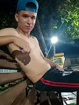 Snapshot of arevalo1124 chatting on 4, 2, 2025 arevalo1124 online show from 4, 2, 2025