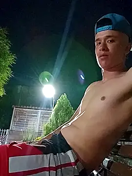 Snapshot of arevalo1124 chatting on 13, 3, 2025 arevalo1124 online show from 13, 3, 2025