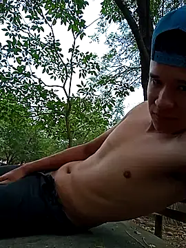 Snapshot of arevalo1124 chatting on 21, 3, 2025 arevalo1124 online show from 21, 3, 2025