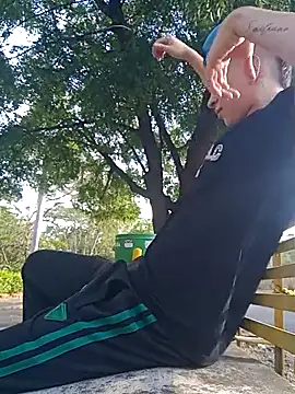 Snapshot of arevalo1124 chatting on 6, 10, 2025 arevalo1124 online show from 6, 10, 2025