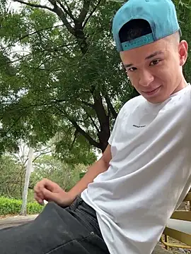 Snapshot of arevalo1124 chatting on 11, 10, 2025 arevalo1124 online show from 11, 10, 2025