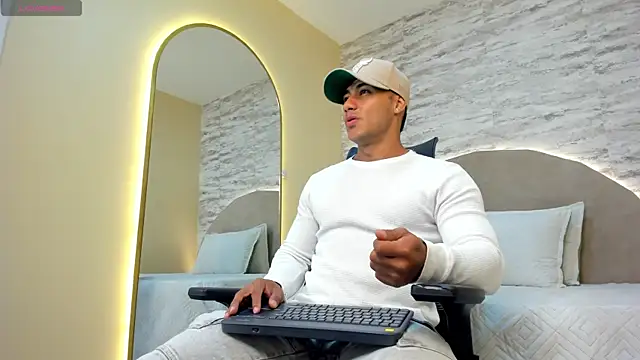 lennox ray online show from 22, 2, 2025