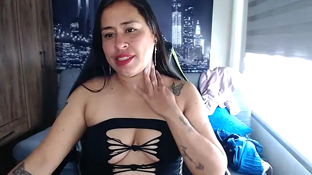 kamila lovee online show from 10, 11, 2025