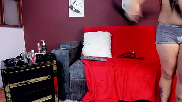 Snapshot of SOPHI_WOLFF chatting on 4, 2, 2025 SOPHI WOLFF online show from 4, 2, 2025