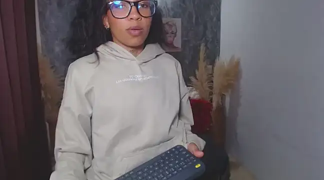 Snapshot of dulcetaylorss chatting on 27, 2, 2025 dulcetaylorss online show from 27, 2, 2025