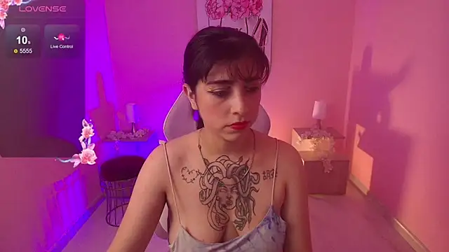 Adri Gomez  online show from 9, 9, 2025