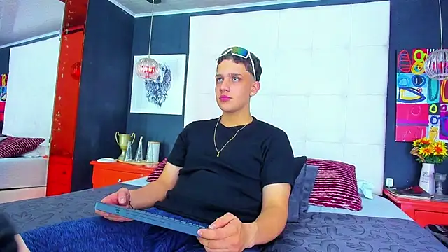 Snapshot of Thomas_May4rs chatting on 13, 3, 2025 Thomas May4rs online show from 13, 3, 2025