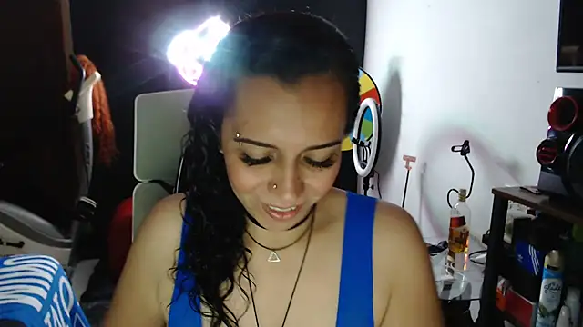 Snapshot of AliceSweet4U chatting on 21, 3, 2025 AliceSweet4U online show from 21, 3, 2025