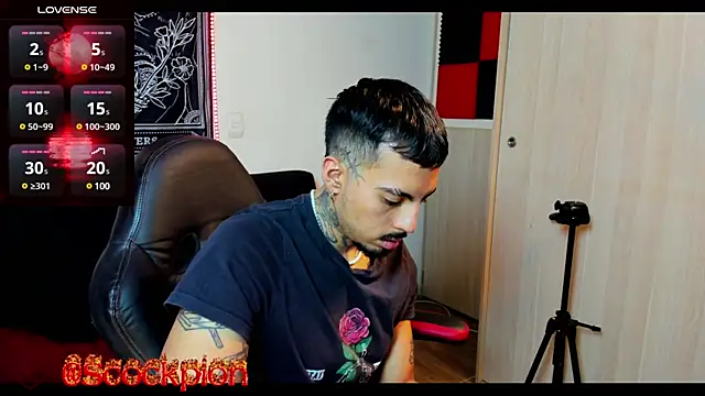 Snapshot of scockpion__ chatting on 4, 2, 2025 scockpion online show from 4, 2, 2025