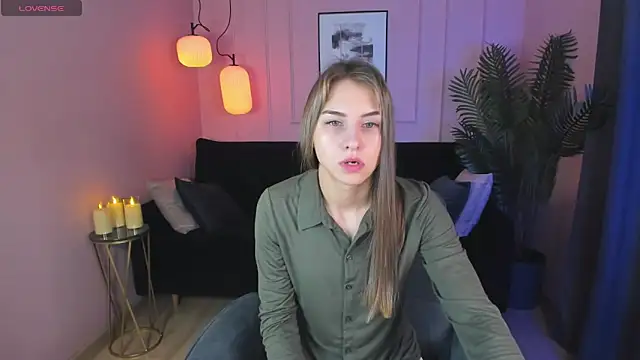 CharmBianca online show from 20, 2, 2025