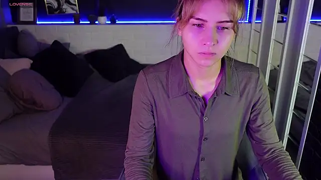 CharmBianca online show from 22, 2, 2025