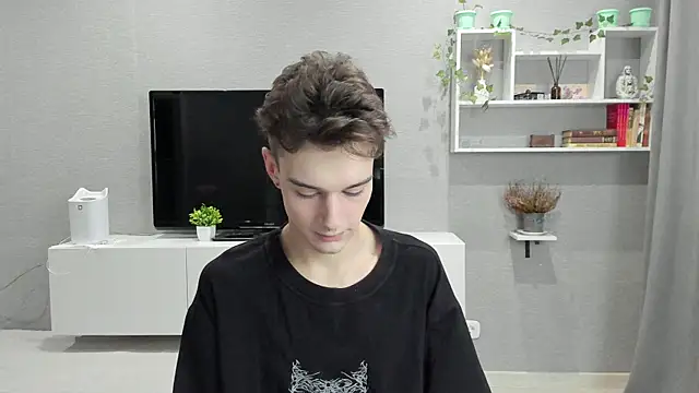 Snapshot of avegothy- chatting on 6, 2, 2025 avegothy- online show from 6, 2, 2025