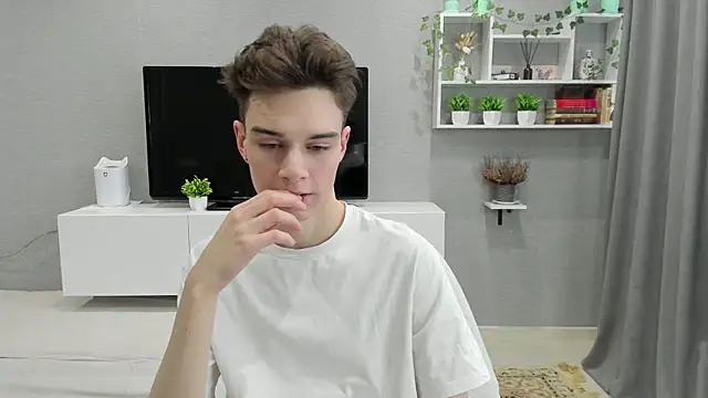 Snapshot of avegothy- chatting on 12, 2, 2025 avegothy- online show from 12, 2, 2025