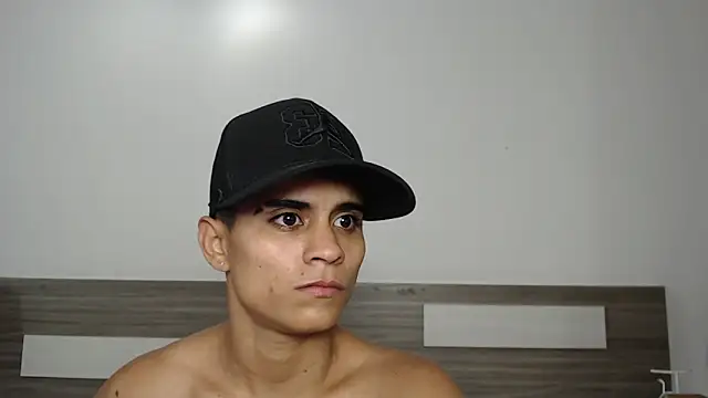 Liiamthompson online show from 24, 9, 2025