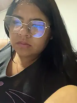Snapshot of viccky_vick chatting on 11, 2, 2025 viccky vick online show from 11, 2, 2025