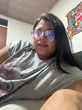 Snapshot of viccky_vick chatting on 12, 2, 2025 viccky vick online show from 12, 2, 2025