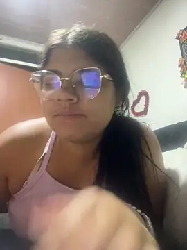 Snapshot of viccky_vick chatting on 1, 3, 2025 viccky vick online show from 1, 3, 2025