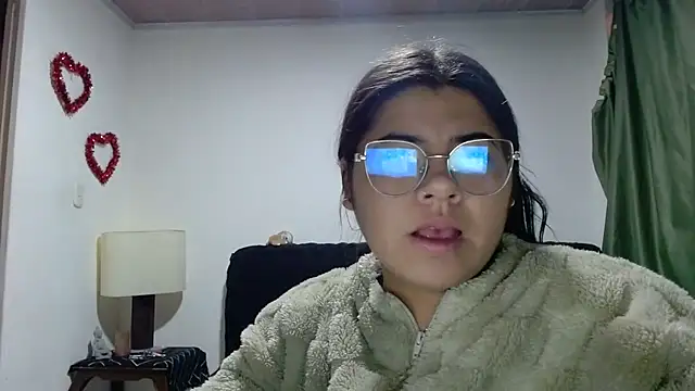 Snapshot of viccky_vick chatting on 18, 9, 2025 viccky vick online show from 18, 9, 2025