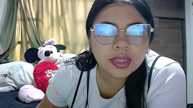 Snapshot of viccky_vick chatting on 11, 11, 2025 viccky vick online show from 11, 11, 2025