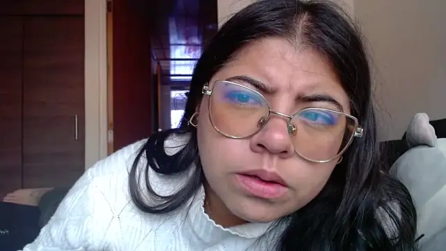 Snapshot of viccky_vick chatting on 17, 12, 2025 viccky vick online show from 17, 12, 2025