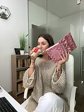 Snapshot of Anya-Ray chatting on 4, 5, 2026 Anya-Ray online show from 4, 5, 2026