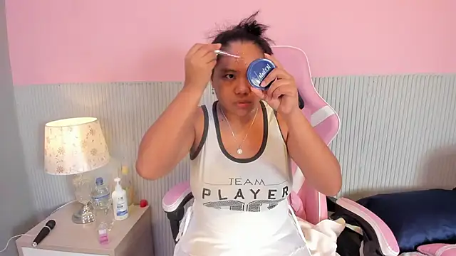 yeikafoxy online show from 5, 11, 2025