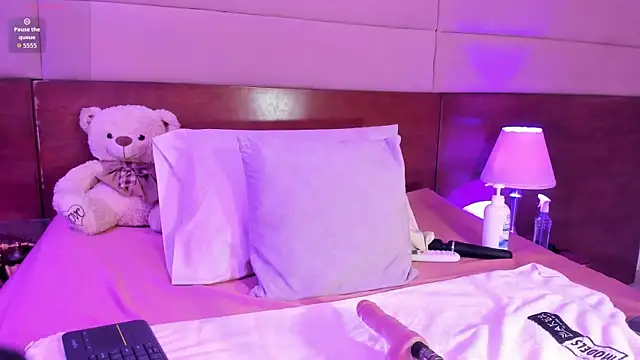 dulce char online show from 24, 4, 2026