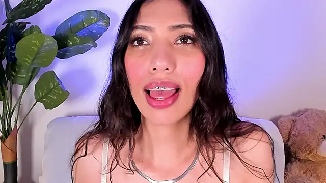 Snapshot of Miss_veronicaa2 chatting on 23, 4, 2026 Miss veronicaa2 online show from 23, 4, 2026