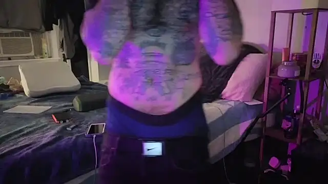 cruz815 online show from 12, 4, 2026