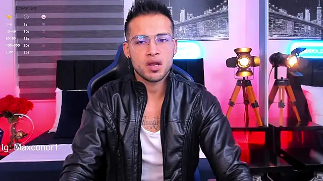 Snapshot of Max_Conor1 chatting on 17, 3, 2025 Max Conor1 online show from 17, 3, 2025