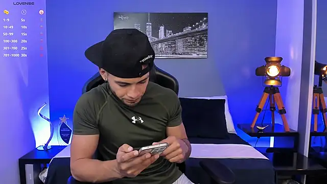 Snapshot of Max_Conor1 chatting on 11, 10, 2025 Max Conor1 online show from 11, 10, 2025